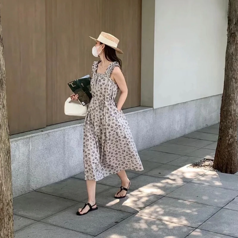 2025 summer new T straps simple sandals flat heel clip toes Roman flat outside wear sandals women image 5
