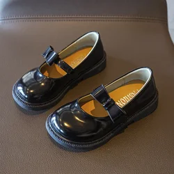 Scarpe in pelle nera per bambini per ragazze 2023 nuove scarpe da scuola uniformi morbide del regno unito arco Versatile moda per bambini mocassini poco profondi Casual