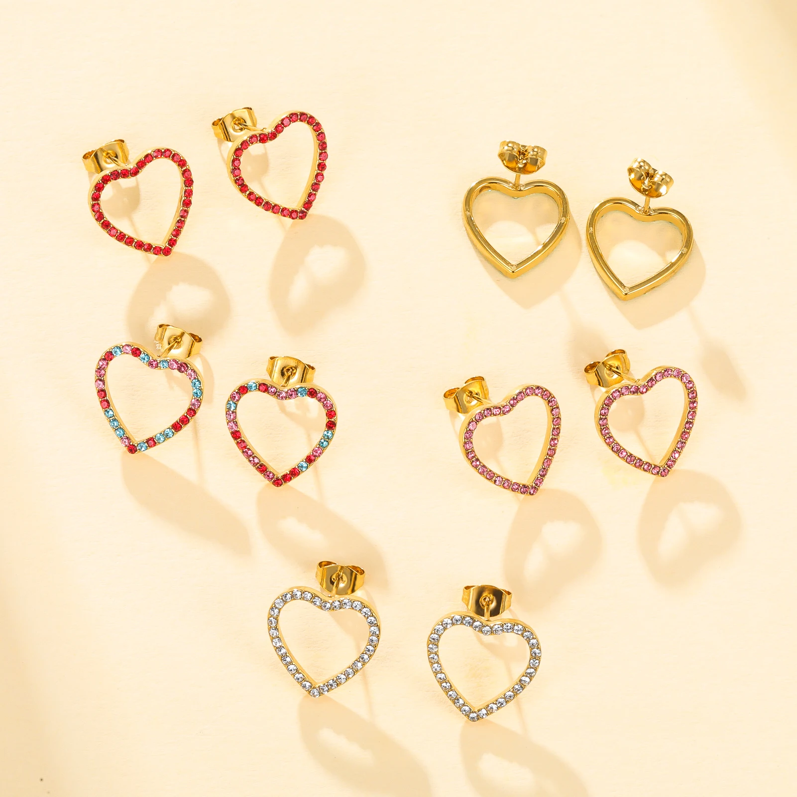 Eueavan Herz-Strass-Ohrstecker aus Edelstahl mit Kristalleinlage, zarter Schmuck für Frauen, Party- und Jubiläumsgeschenk. – Detail 6