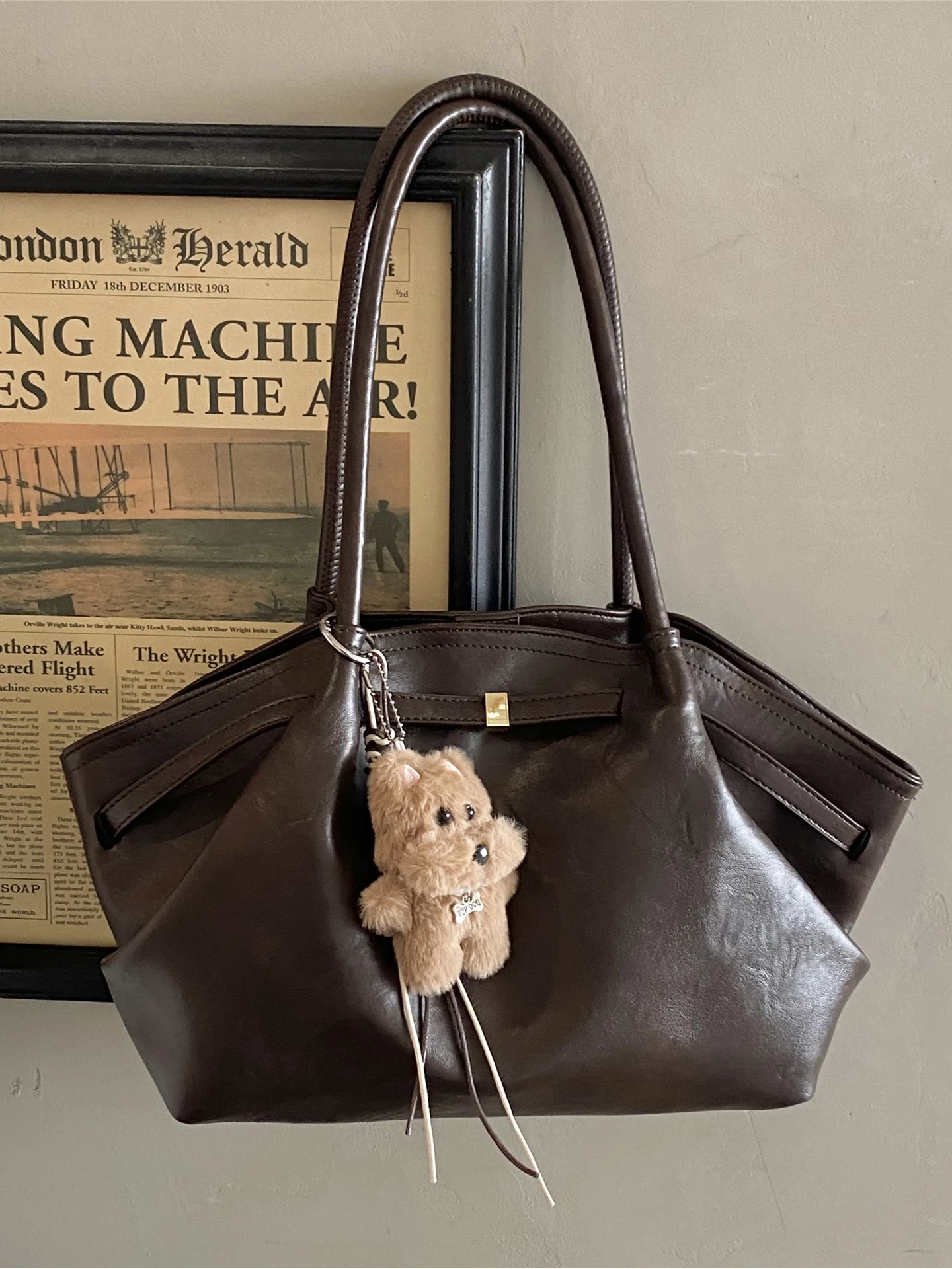 

Большая вместительная сумка-тоут для женщин, на одно плечо, универсальная, из мягкой искусственной кожи, простая в уходе, для молодых профессионалов