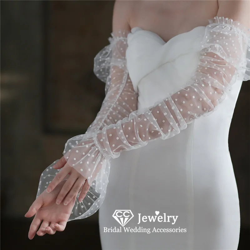 CC Long Gloves Wedding Events Women Accessories Bridal Dress Engagement Fingerless Gants White Color Tulle Romantic Sleeve WG053