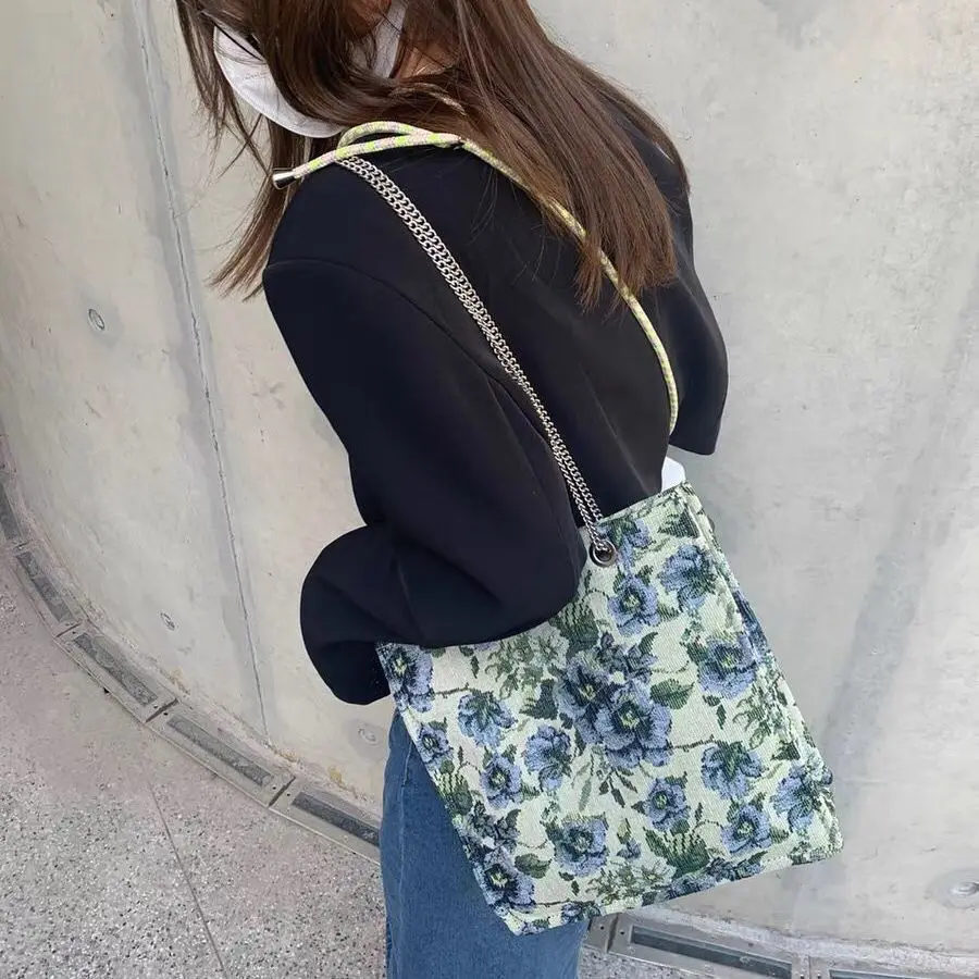Flower Design All-match Shoulder Bag Soft Large Capacity Tote Bag Korean Chic Large Capacity Vintage Fashion Chain Bags Women