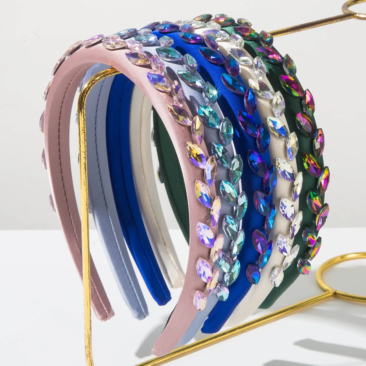 

European and American Retro Baroque Court Style Solid Color Fabric Inlaid Diamond Headband Elegant High-end Hair Accessory