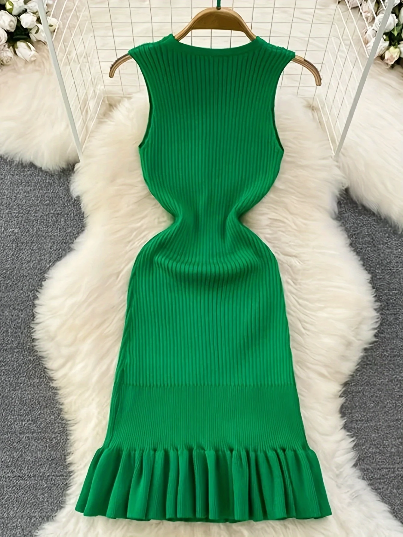 2024 New Solid Ribbed Mermaid Ruffle Hem Dress Elegant Sleeveless Crew Neck Slim Dress Women's Clothing  mini dress