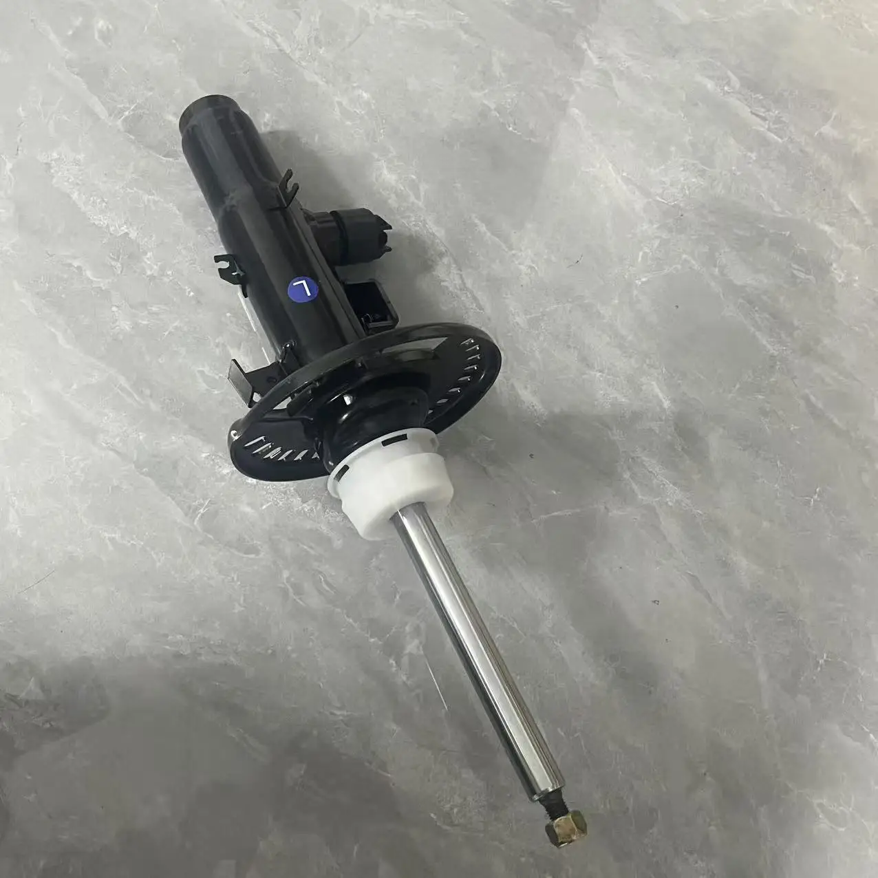 

37106898313 Front Left Electronic Control Shock Absorber For BMW 3 Series G20 G28 2WD 4WD 37106895061
