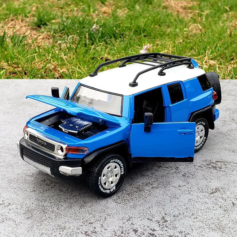 Caipo 1:32 Toyota Fj Cruiser Suv Legering Auto Diecasts & Speelgoedvoertuigen Auto Model Geluid En Licht Terugtrekken Auto Speelgoed Voor Kinderen Geschenken