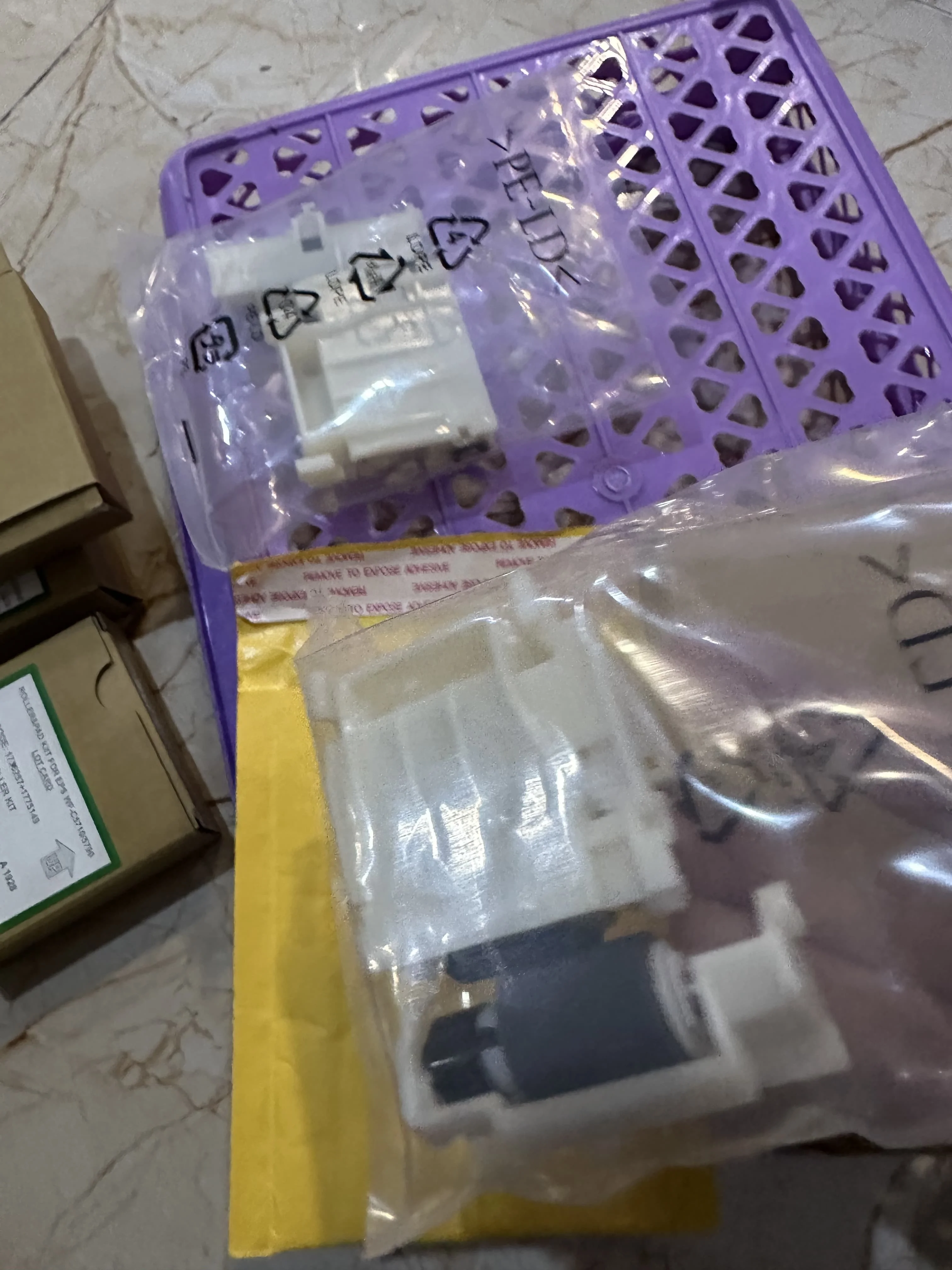 1sets Pickup Roller Kit for EPSON WF C529R C579R C5210 C5290 C5299 C5710 C5790 M5298 M5299 M5799 ET-8700