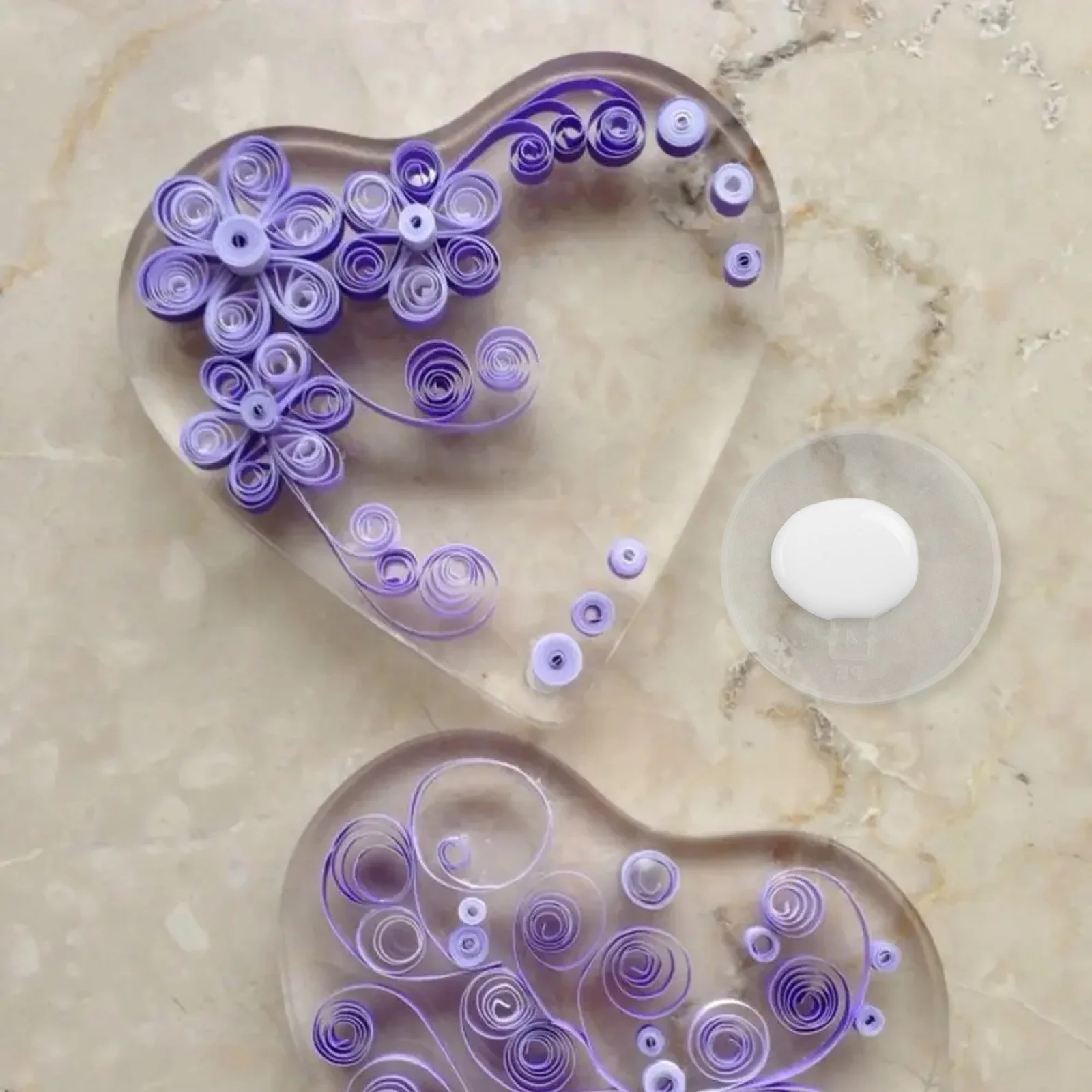 

20Pcs Glue Dispensing Plate Small Round Tray Practical Clear Plastic for Handicrafts and Decoration Glue Plate