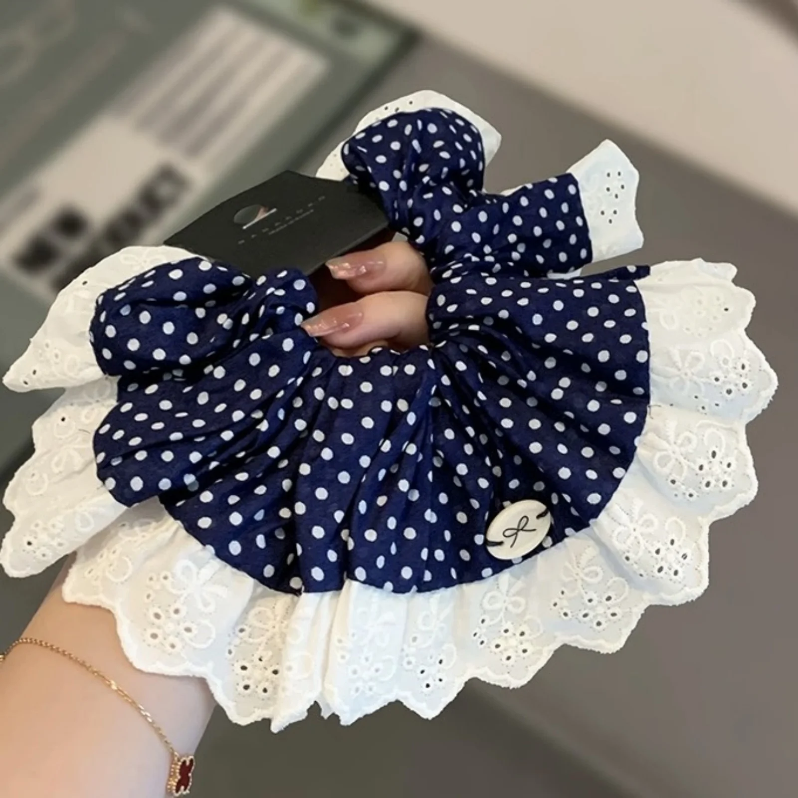 

1PC Cute Polka Dot Lace Scrunchie: Sweet Navy Blue Hair Accessory, Perfect For Campus Girls To Add A Lovely Touch To Hairstyles