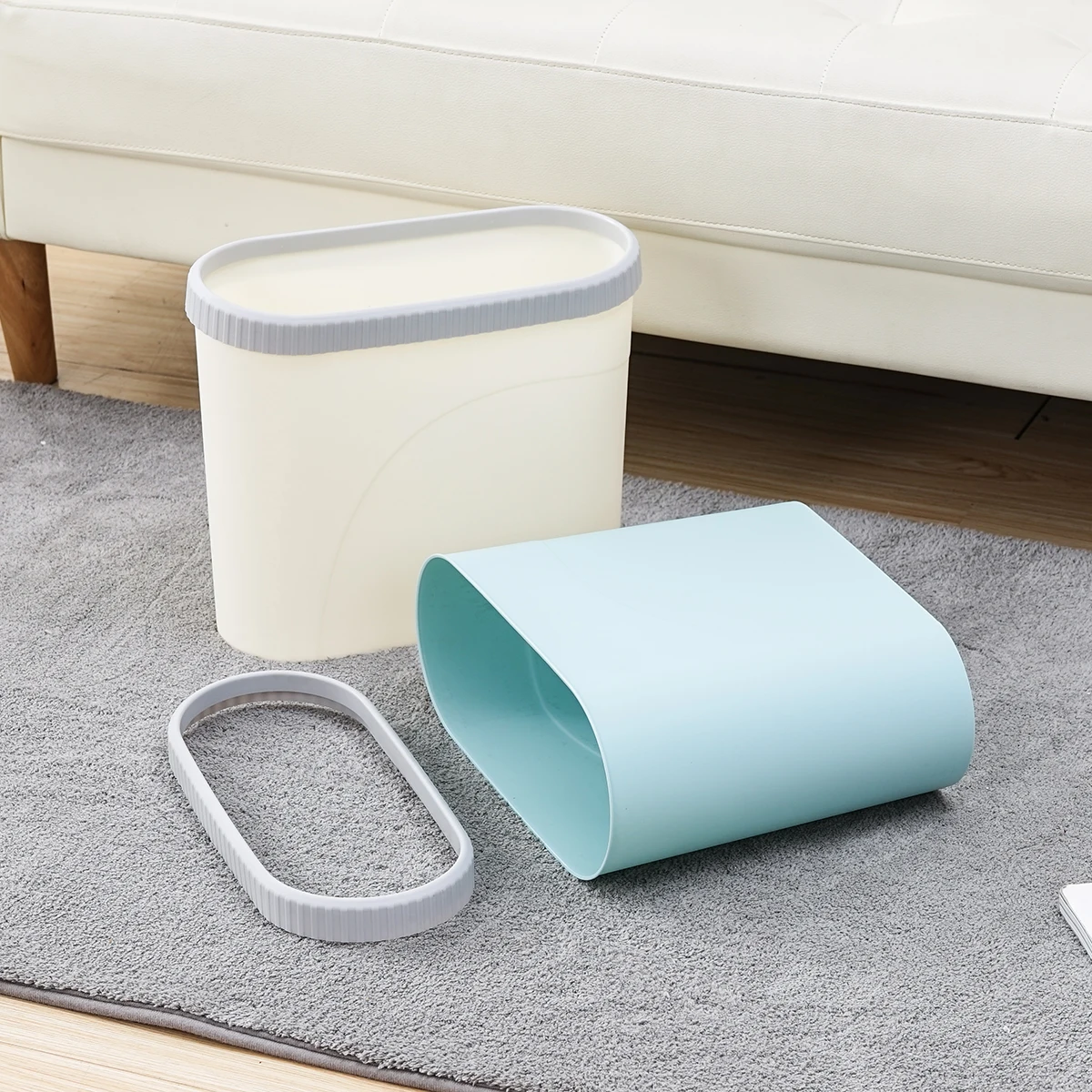 

Trash Can with Lid Smooth Edges and Corners Small Plastic Bathroom Nordic Wear-resistant Wastebasket Cans for Home Non-slip
