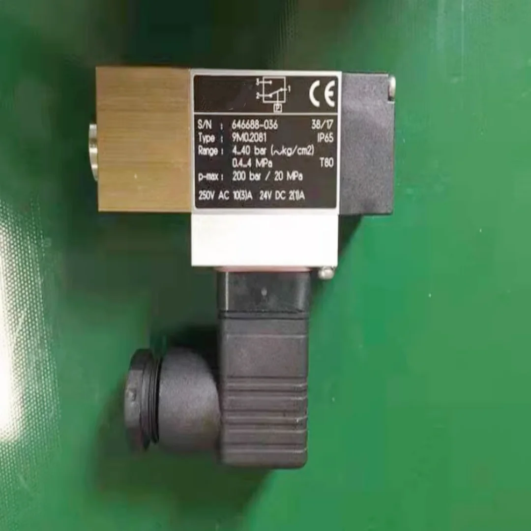 Brand New Original Pressure Switch Controller 9B0.2077 0~6 bar  9B4.4276 0~4bar  9B4.4279 1~16bar  9B4.4280 2~25bar  9M0.2081