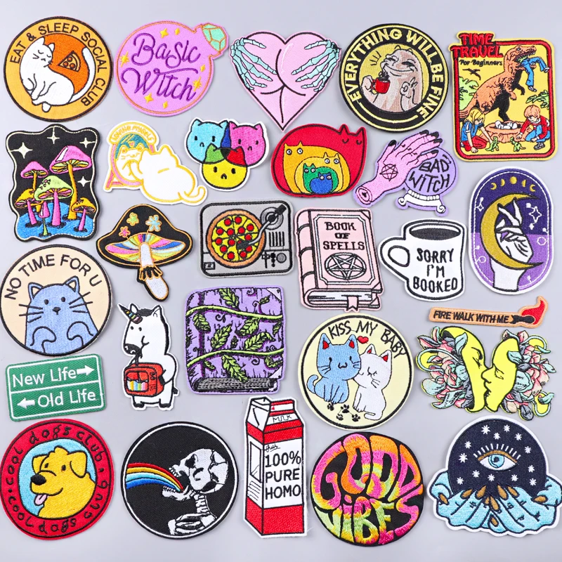 Cartoon Patch Iron On Patches For Clothing Thermoadhesive Patches On Clothes Badge Mushroom/Book Embroidery Patch Animal Sticker