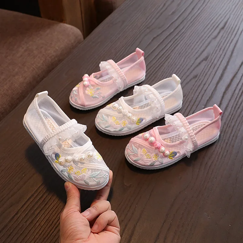 Hanfu baby girls embroidered shoes summer autumn vintage old Beijing cloth shoes Chinese style beading