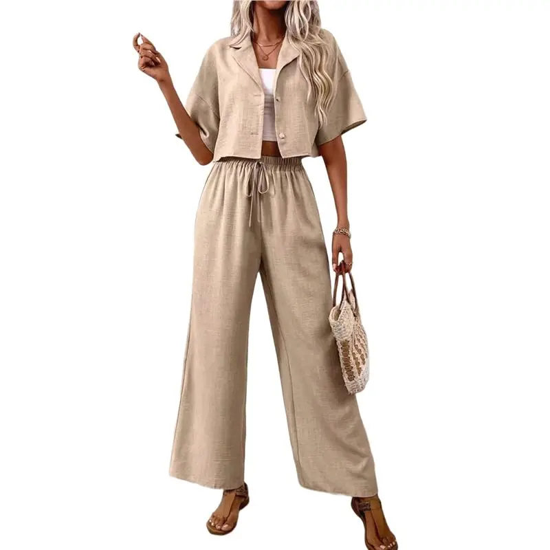 

Женский повседневный комплект из 2 предметов: топ с V-образным вырезом и короткими рукавами, прямые широкие брюки.