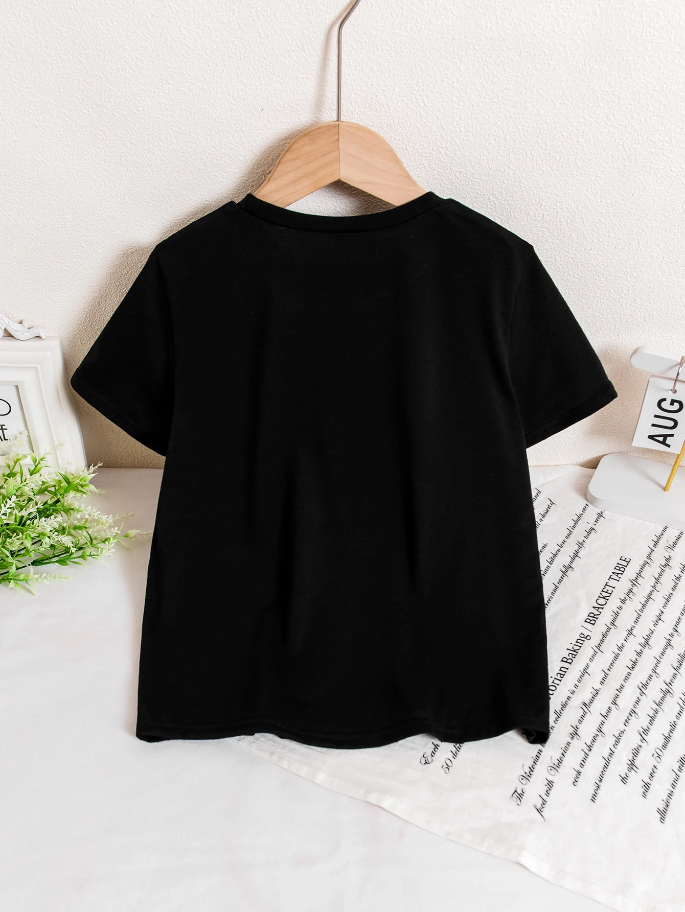 체리 만화 패턴 프린트가 있는 여름 소녀 검은색 반팔 셔츠, 일상 외출에 적합