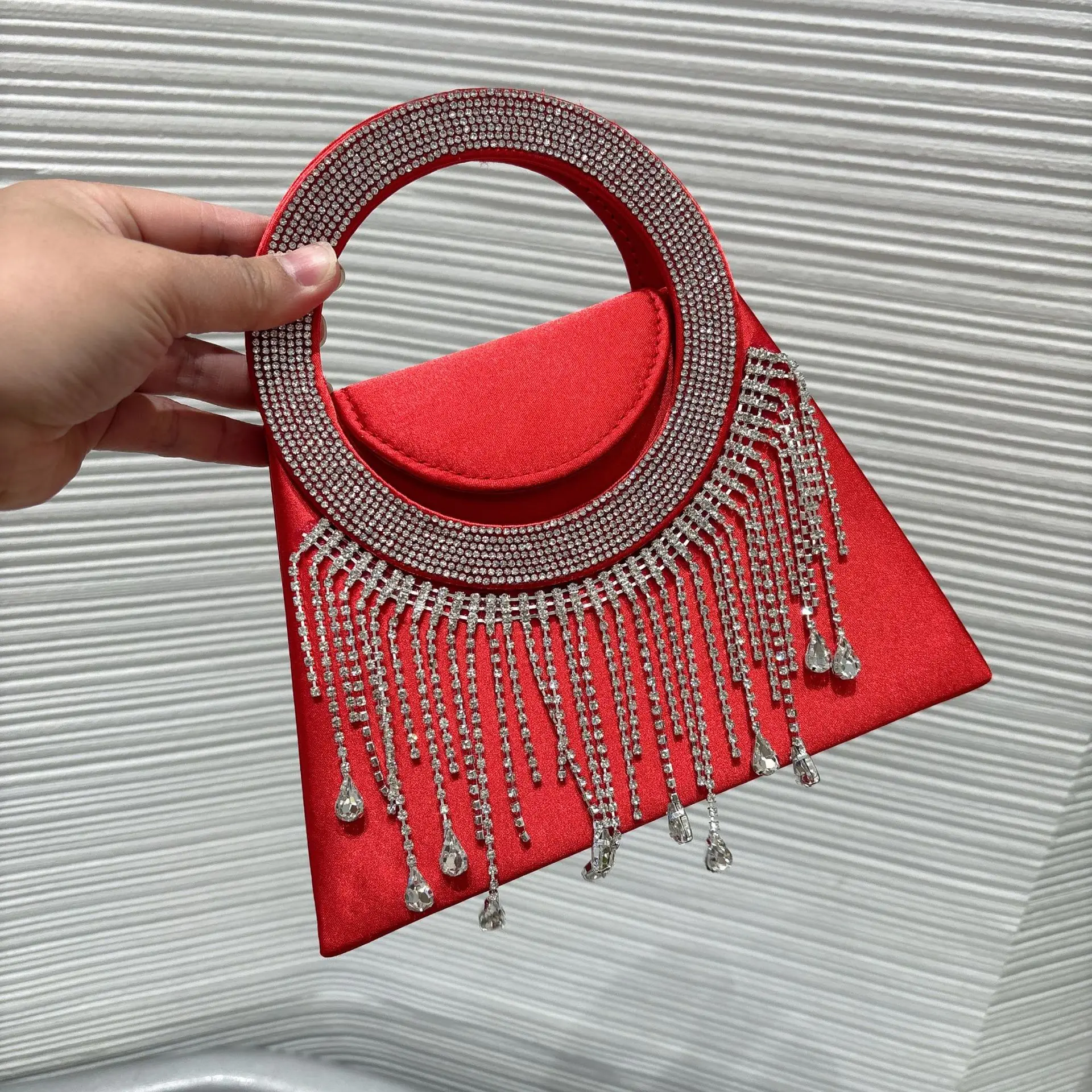 Original Designer Marken-Damenhandtasche mit Mehrschichtiger Quastenkette Modische Luxus-Strass-Taschen für Frauen – Detail 8