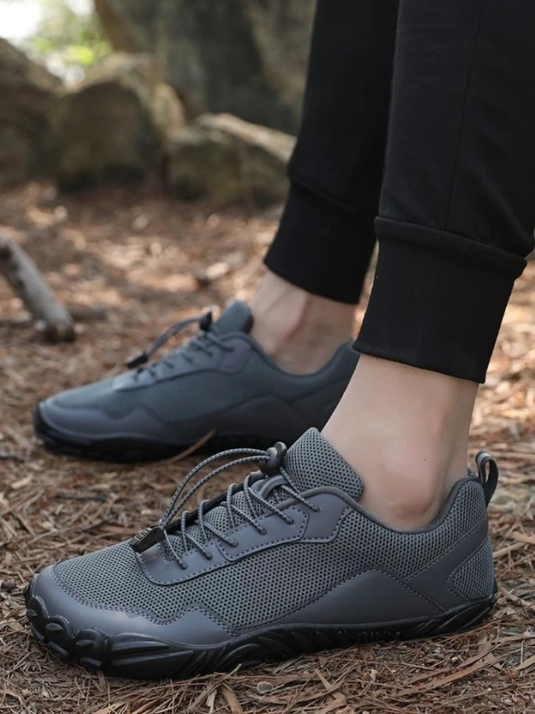 ตาข่ายด้านบนBreathable Manรองเท้าผ้าใบลําลองLow-Top Originalแฟชั่นราคาเดินน้ําหนักเบาคุณภาพสูงกีฬารองเท้าสําหรับชาย