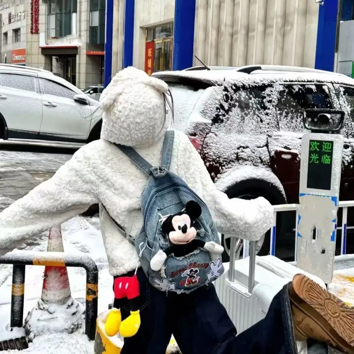 

Disney Mickey Cartoon Cute Doll Denim Backpack Creative kawaii Boys & Girls Handmade Backpack Anime Goods Gift Wholesale