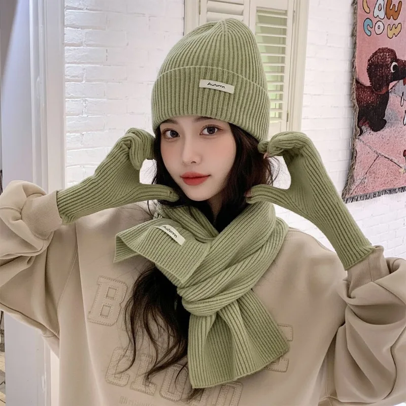 Рисунок 3 - Зимняя шерстяная вязаная шапка