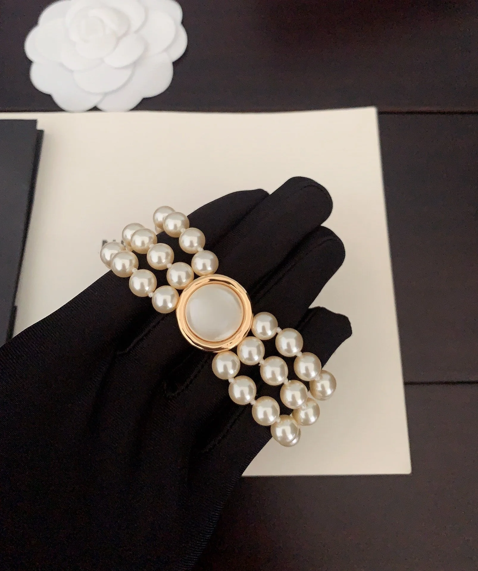 Design high sense fashion all matching pearl bracelet