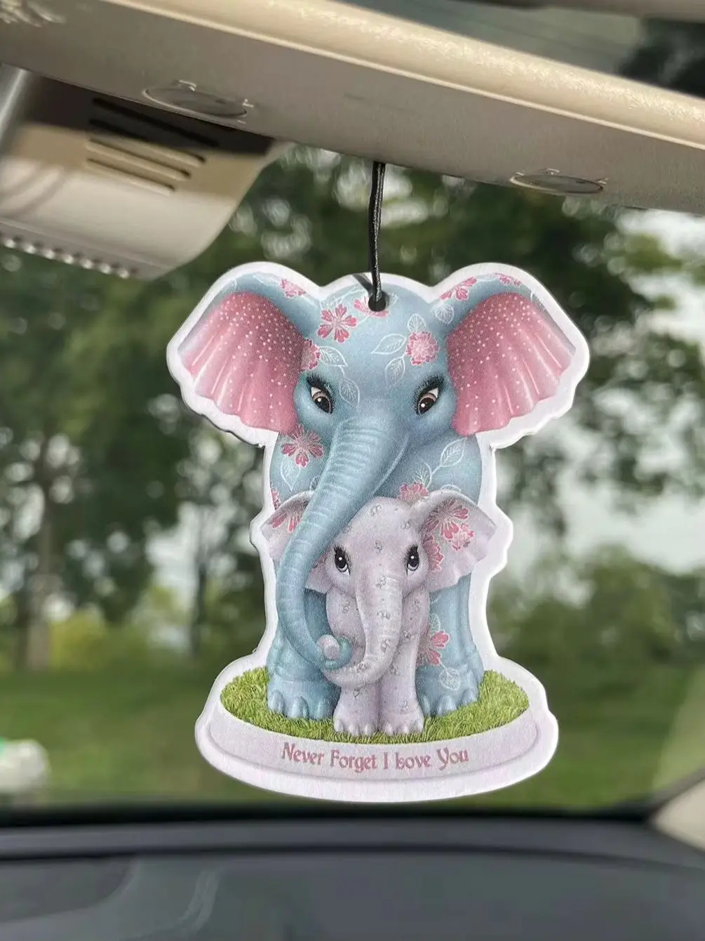 Ambientador para coche con diseño de elefante y mamá y bebé, etiqueta perfumada colgante con elefante floral "Nunca olvides que te quiero", extracto natural de plantas.