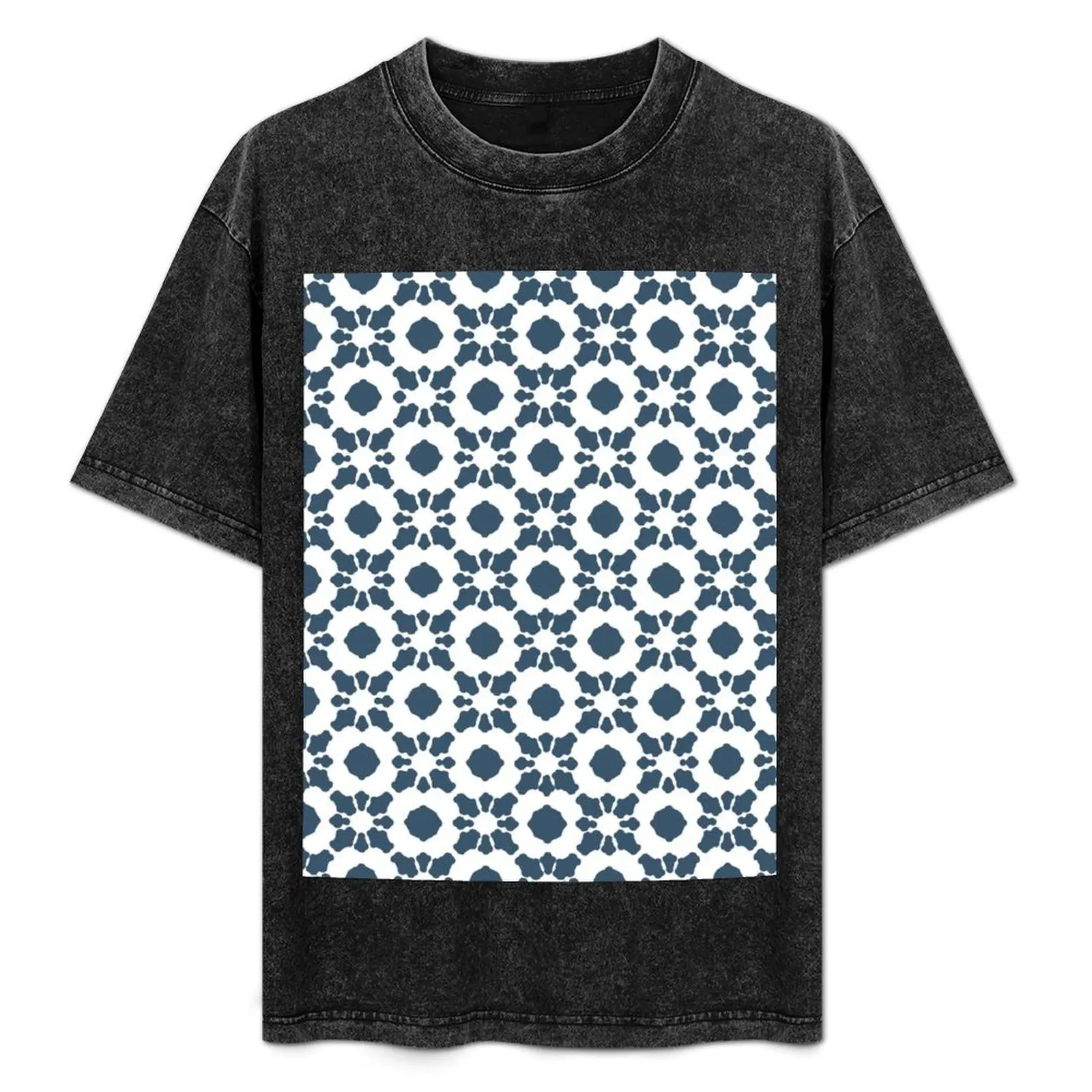 

Blue Ornamental Flower Pattern T-Shirt Lightweight Running Sports T-Shirt