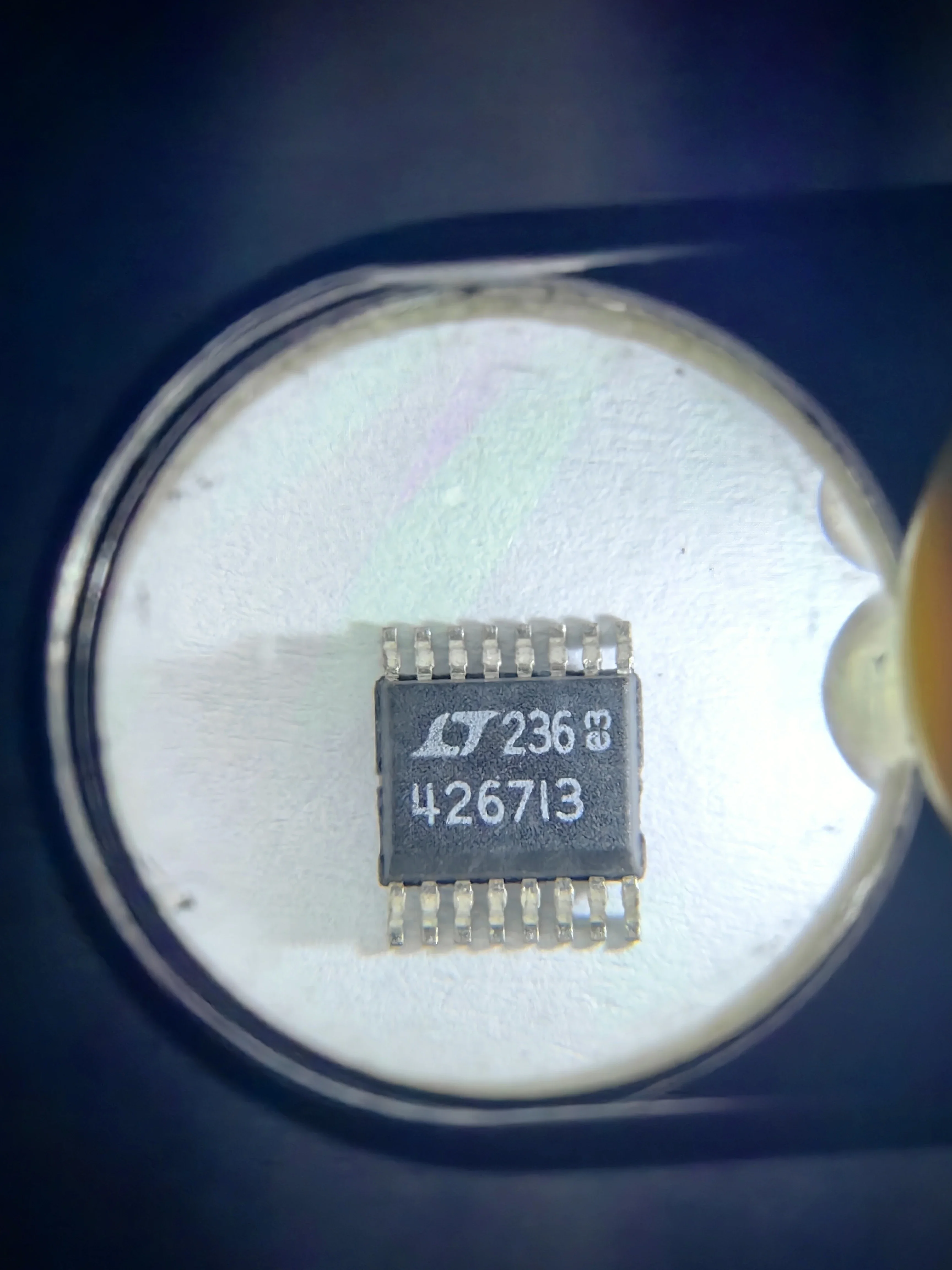 LTC4267IGN-3 LTC4267 - Power over Ethernet IEEE 802.3af PD Interface with Integrated 300kHz Switching Regulator