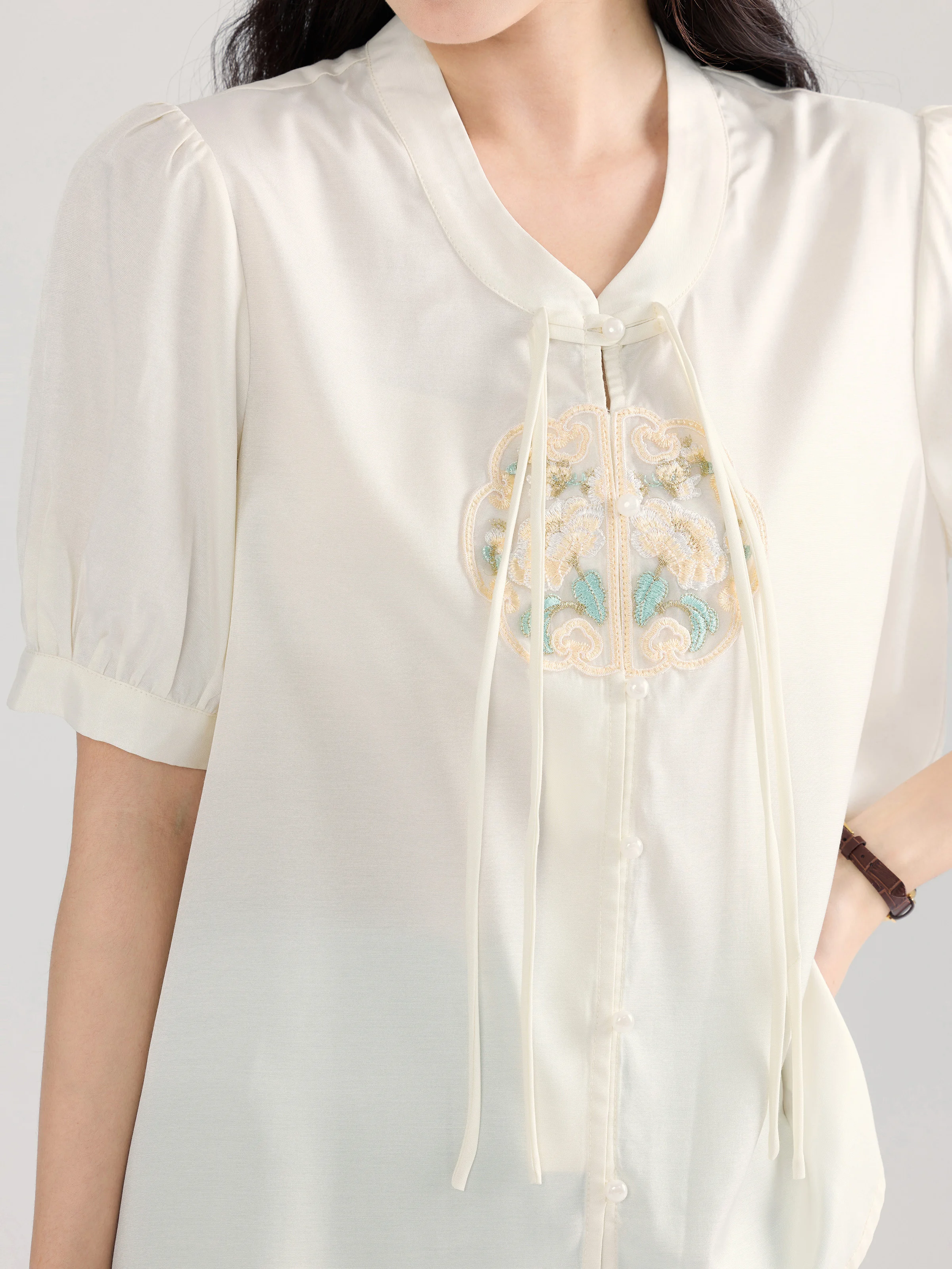 Elegant Chinese Style Embroidered Shirt for Women – Stand Collar, Pearl Button,Loose Fit,Delicate Satin Blouse with Puff Sleeves