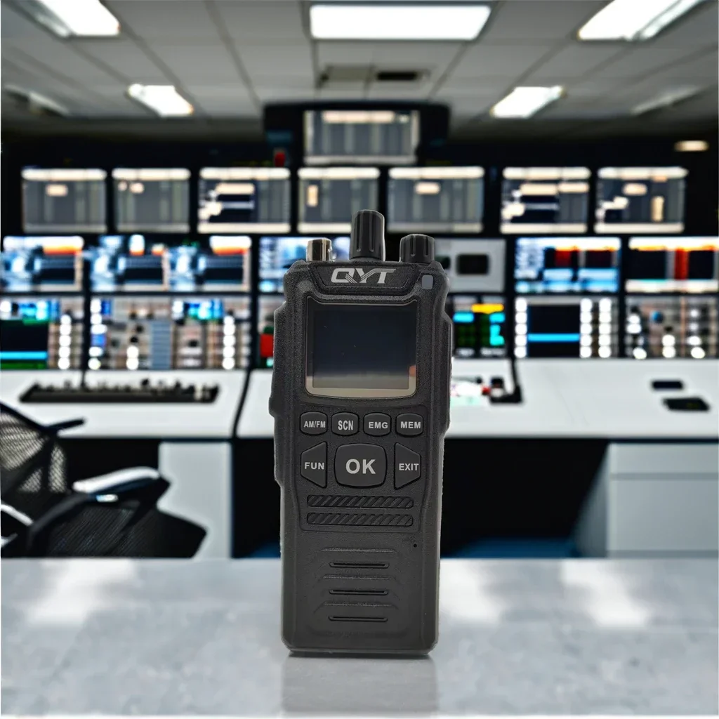 QYT CB-58 جهاز اتصال لاسلكي محمول باليد عالي الجودة 4 وات طاقة إخراج 30 كجم-50 كجم راديو محمول تناظري رقمي 100 كجم