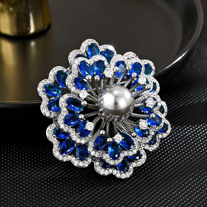 Luxury Atmosphere Exquisite Elegant Zircon Begonia Flower Brooch Pins Temperament Coat Accessories Flower Pins for Woman Jewelry