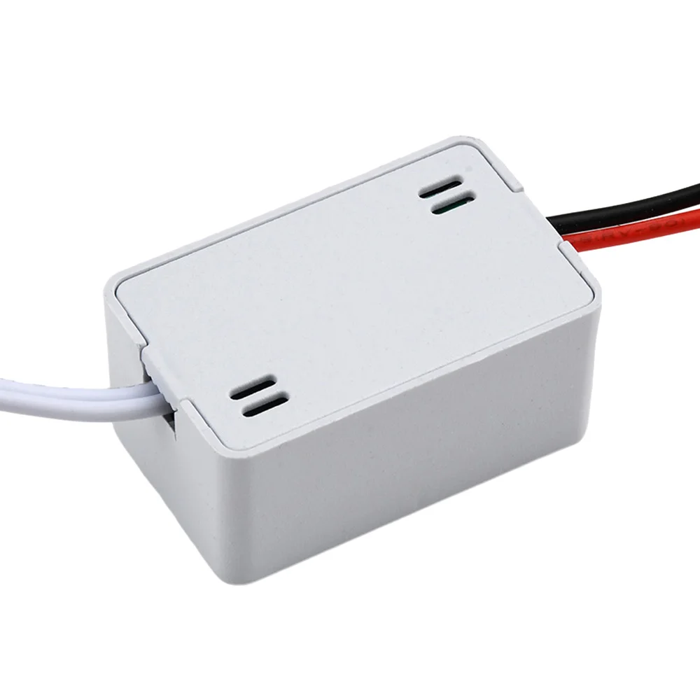 12V 6/12/18/24/36/48/60W LED Driver Tensione costante di guida di alimentazione 0,5/1/1.5/2/3/4/5A Trasformatori di illuminazione per alimentatori