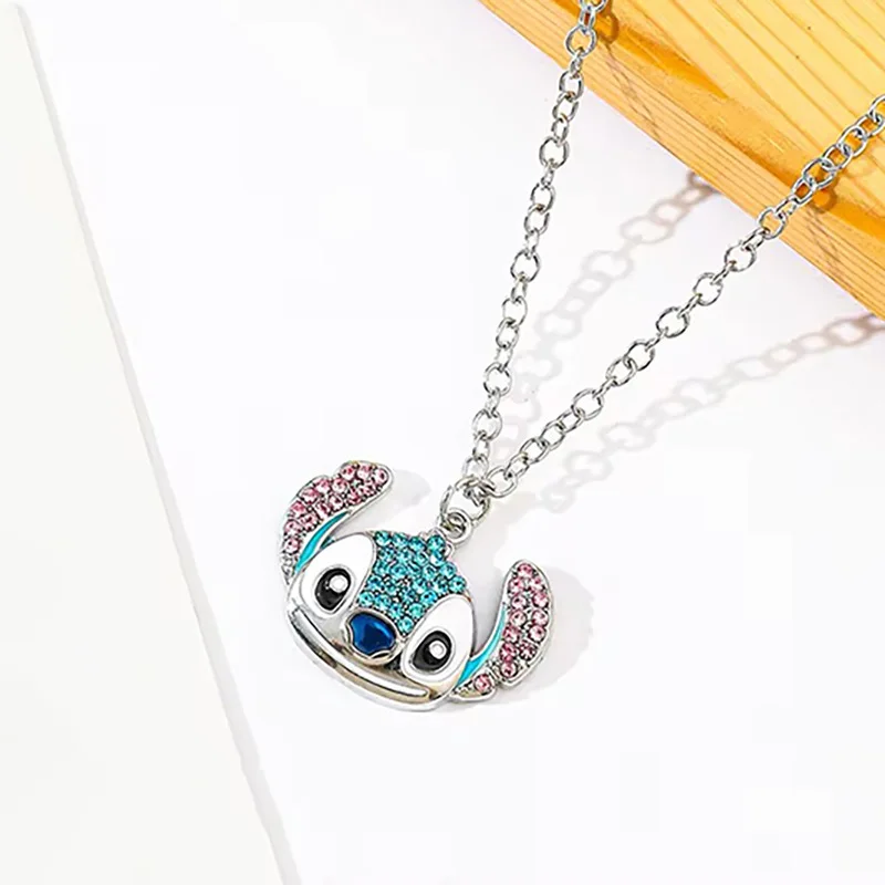 Collier de dessin animé Disney Stitch pour filles, bijoux mignons, pendentif de personnalité, pull pour femme, biscuits remplis, cadeau pour enfants