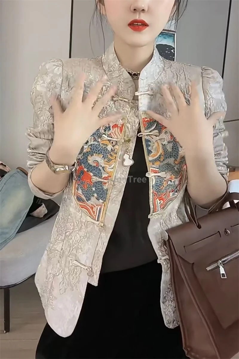 

2021, жаккардовое пальто с воротником-стойкой, женское осеннее новое винтажное китайское пальто с пряжкой в виде диска и длинными рукавами, модный тонкий костюм Тан, топы