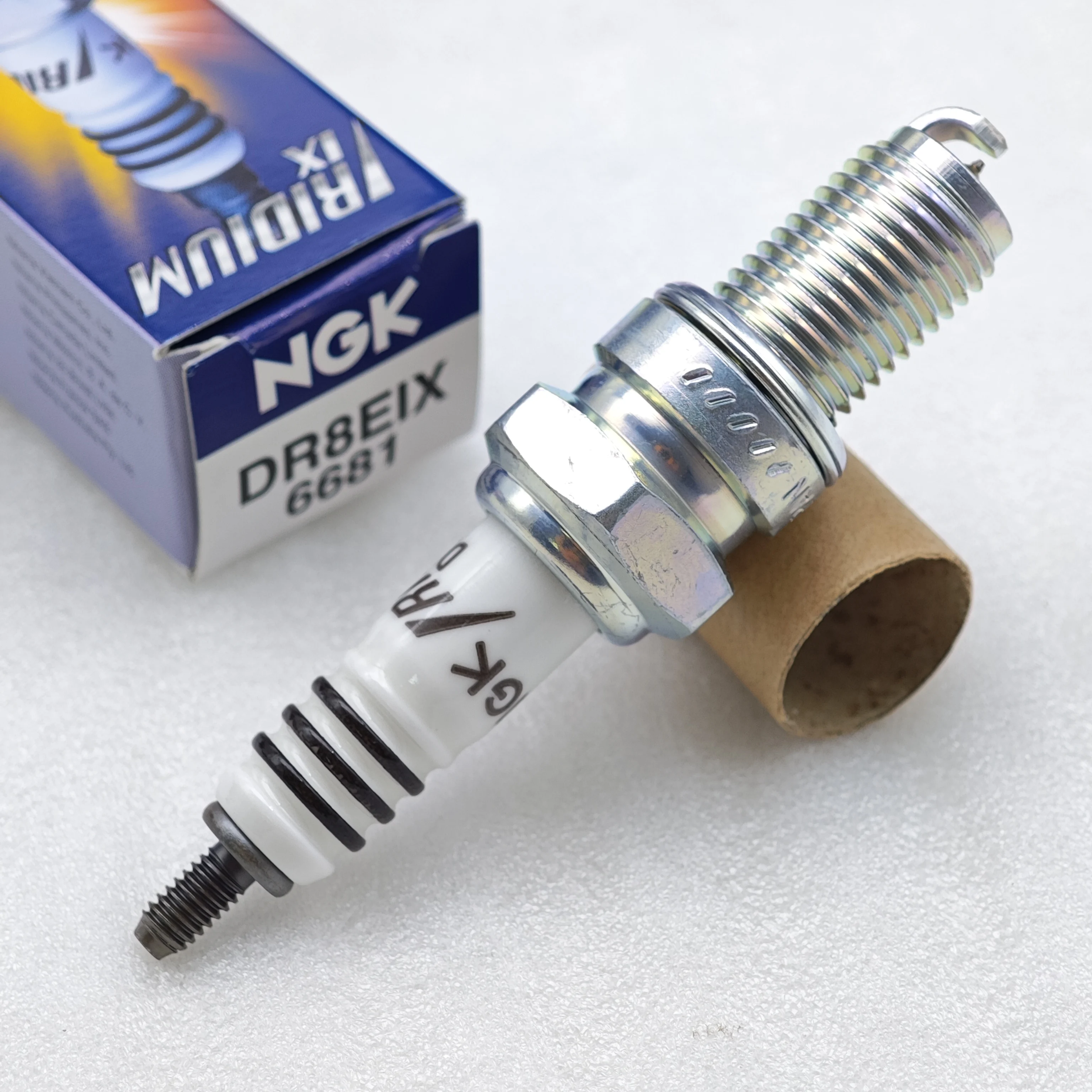 1pcs NGK Iridium Spark Plug DR8EIX 6681 Upgrade D8EA DR8EA