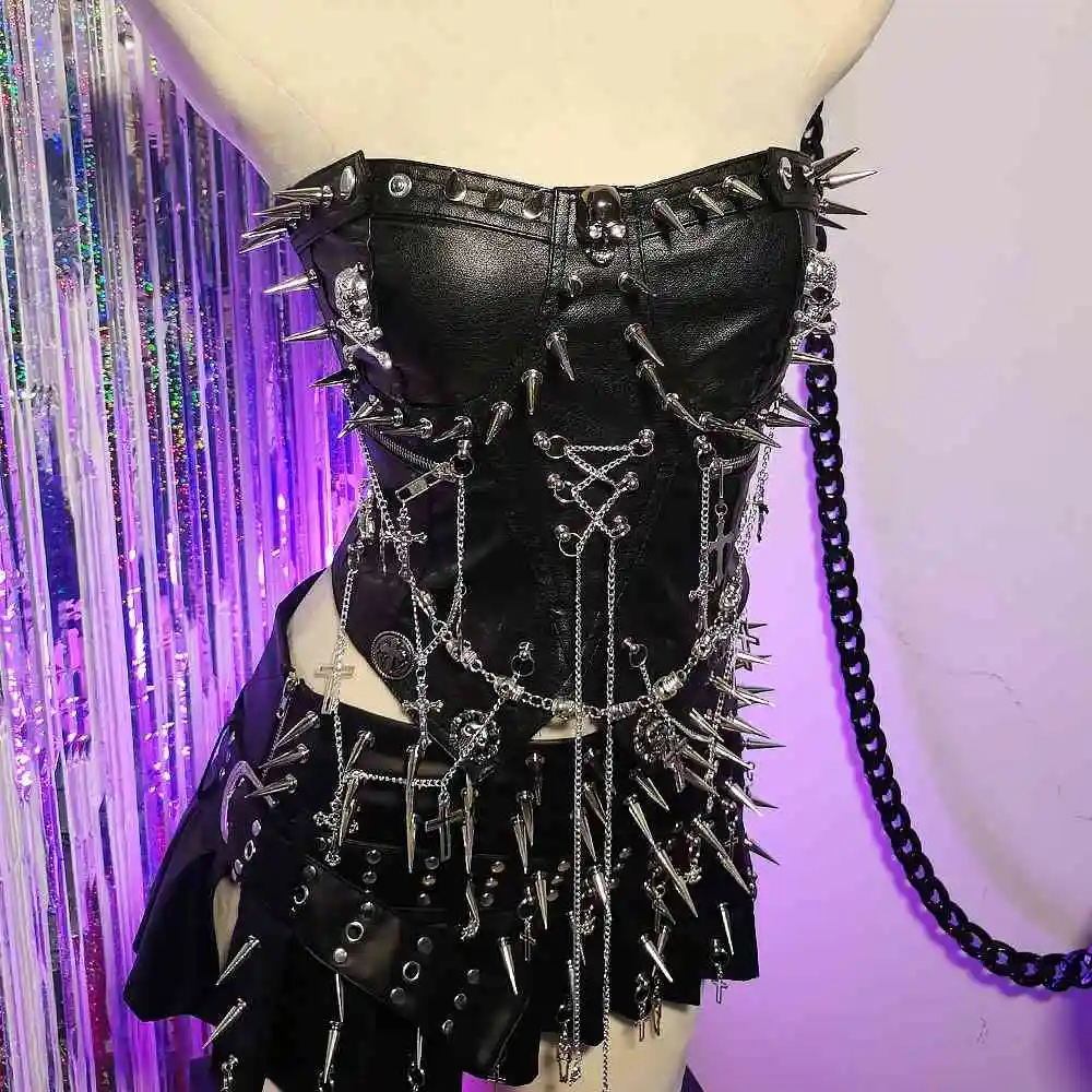 

Hip Hop Y2K Halter Camisole TOPS Punk Rock Spike Studded Rivet Skull Goth Teen Harajuku E-Girls Grunge Emo Fashion Revival