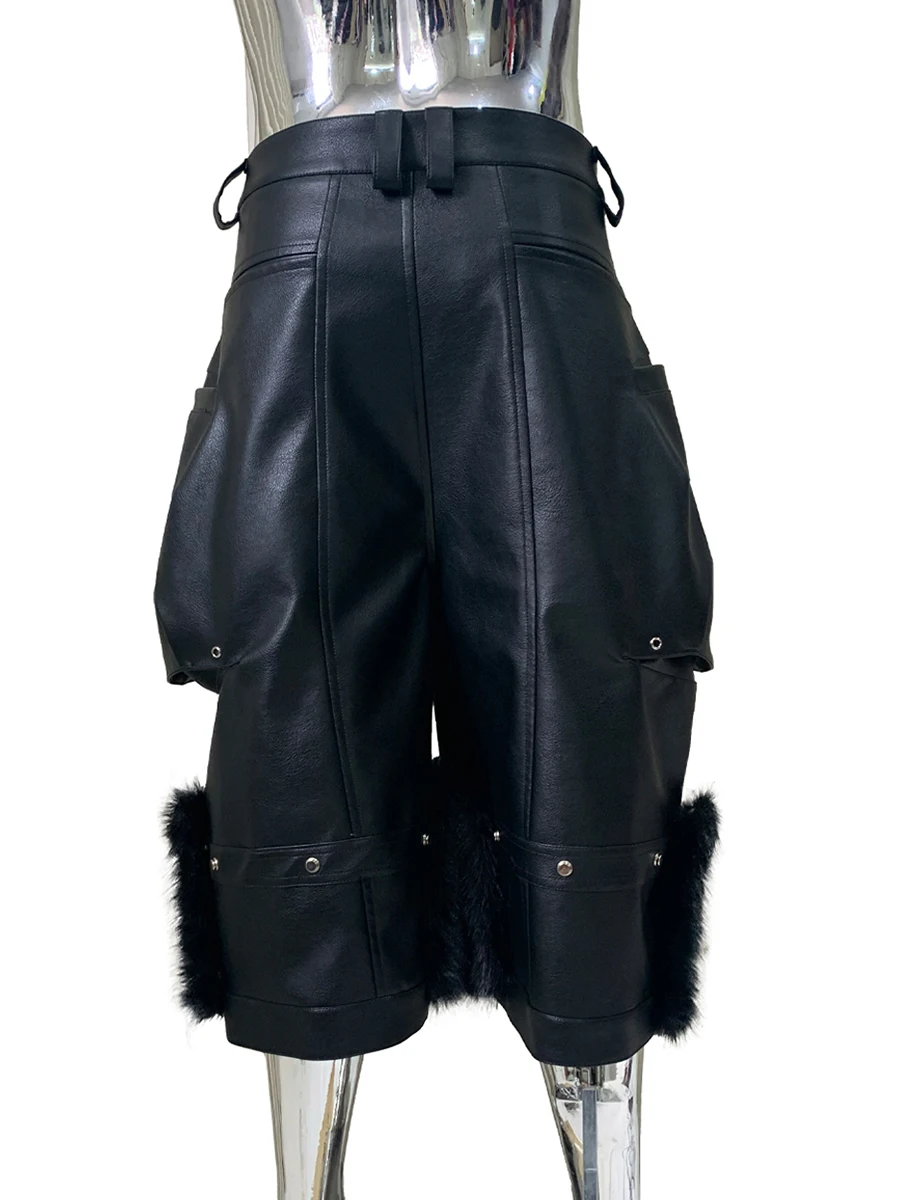 

Autumn Black Faux Fur Patchwork Pu Leather Shorts Men Three-dimensional Pockets Luxury Designer Emo Streetwear European Fashion