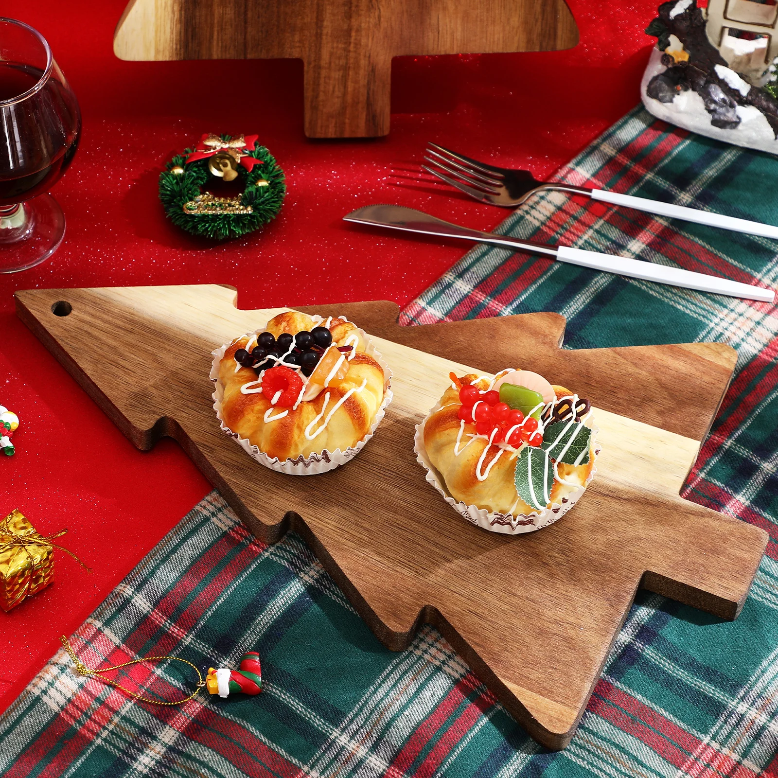 

2pcs Christmas Tree Cutting Wood Chopping Board For Kitchen Fruit Serving Tray Pizza Platter Charcuterie Board Small Round Snack