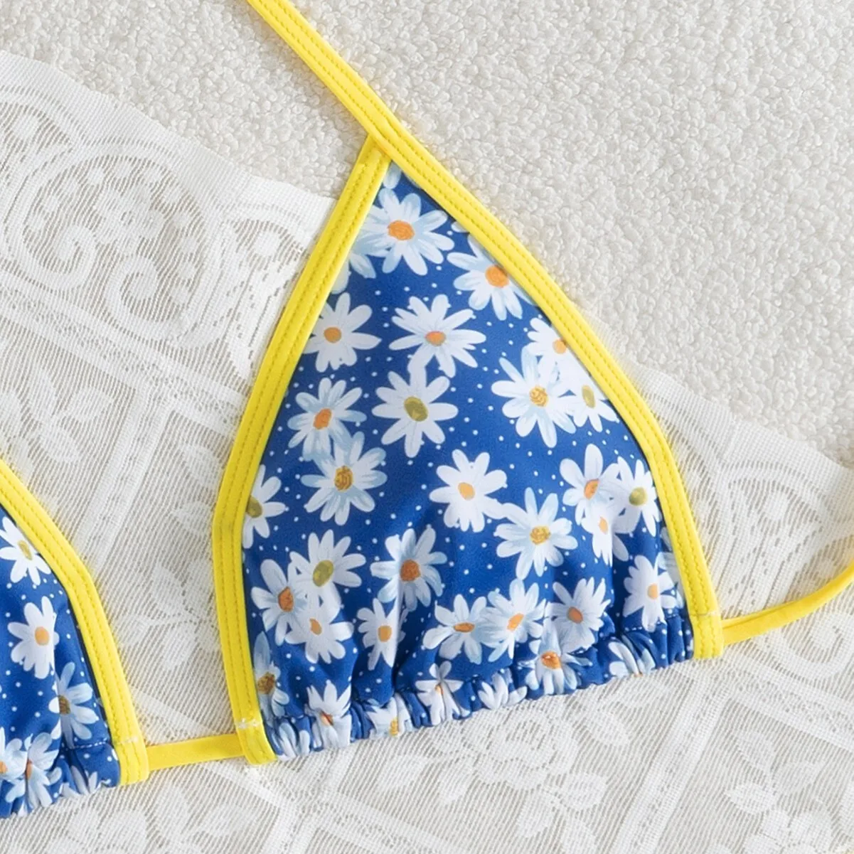 2024 Bikini New Women's Daisy Print Contrasting Edge Premium Set Split Swimsuit