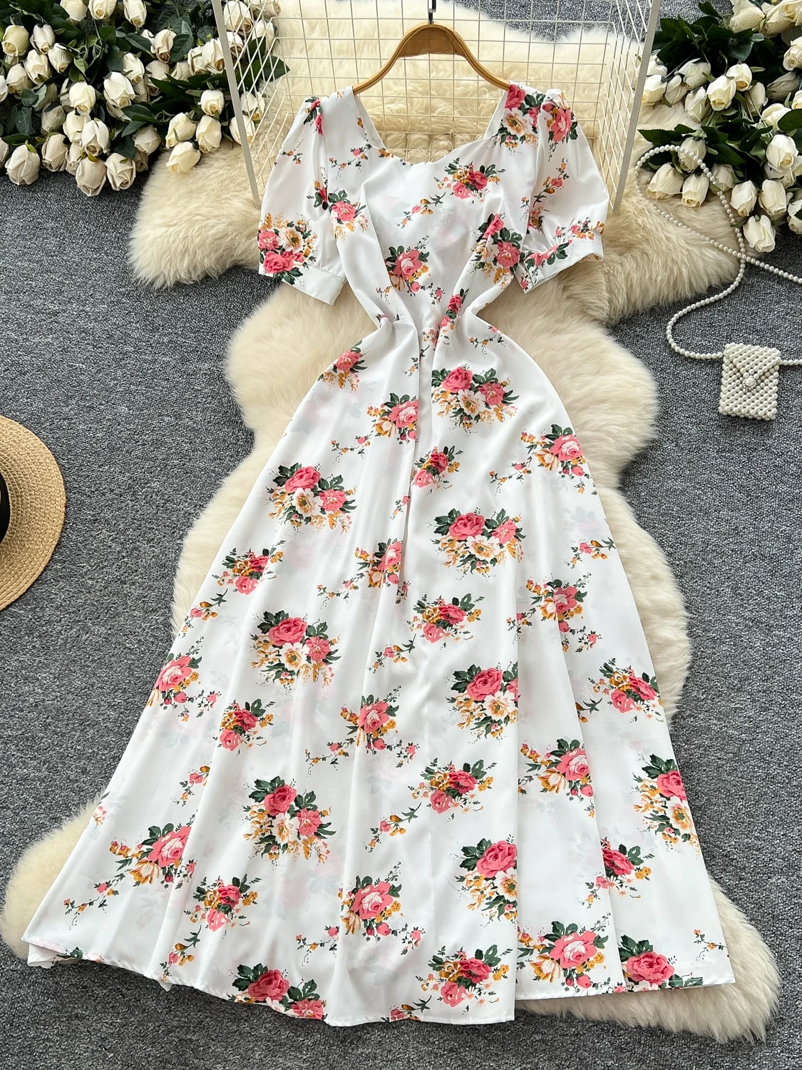 ชุดเดรสลายดอกไม้สำหรับฤดูร้อน ทรงเอวสูง แขนพอง คอเหลี่ยม สไตล์เกาหลี เหมาะสำหรับวันหยุดและใส่ทำงาน