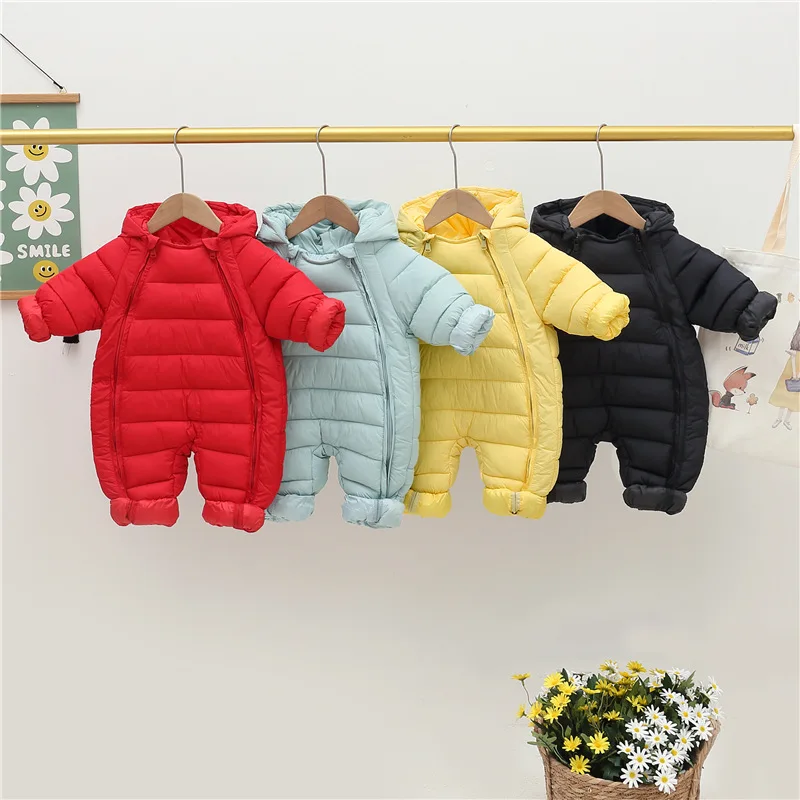 New newborn baby clothes jumpsuit baby solid color crawling clothes for boys and girls aged 0-3 winter cotton clothes for babies