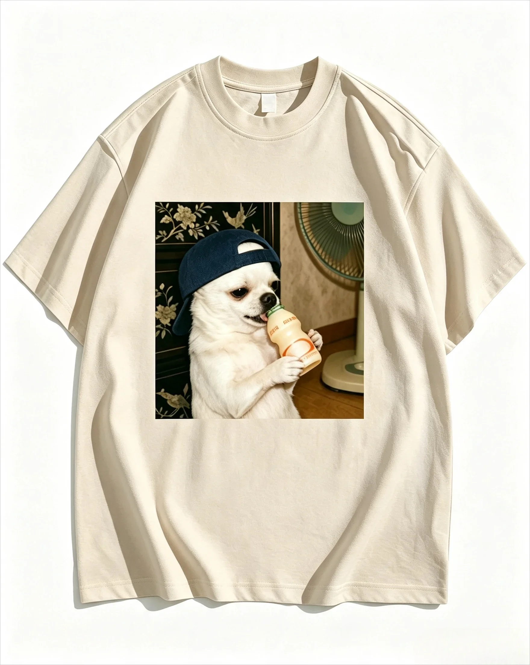 Retro Style Chihuahua Holding Drink Bottle Graphic T-shmen Cute Dog Printed Tee Sofoose Daily Streetwear Top
