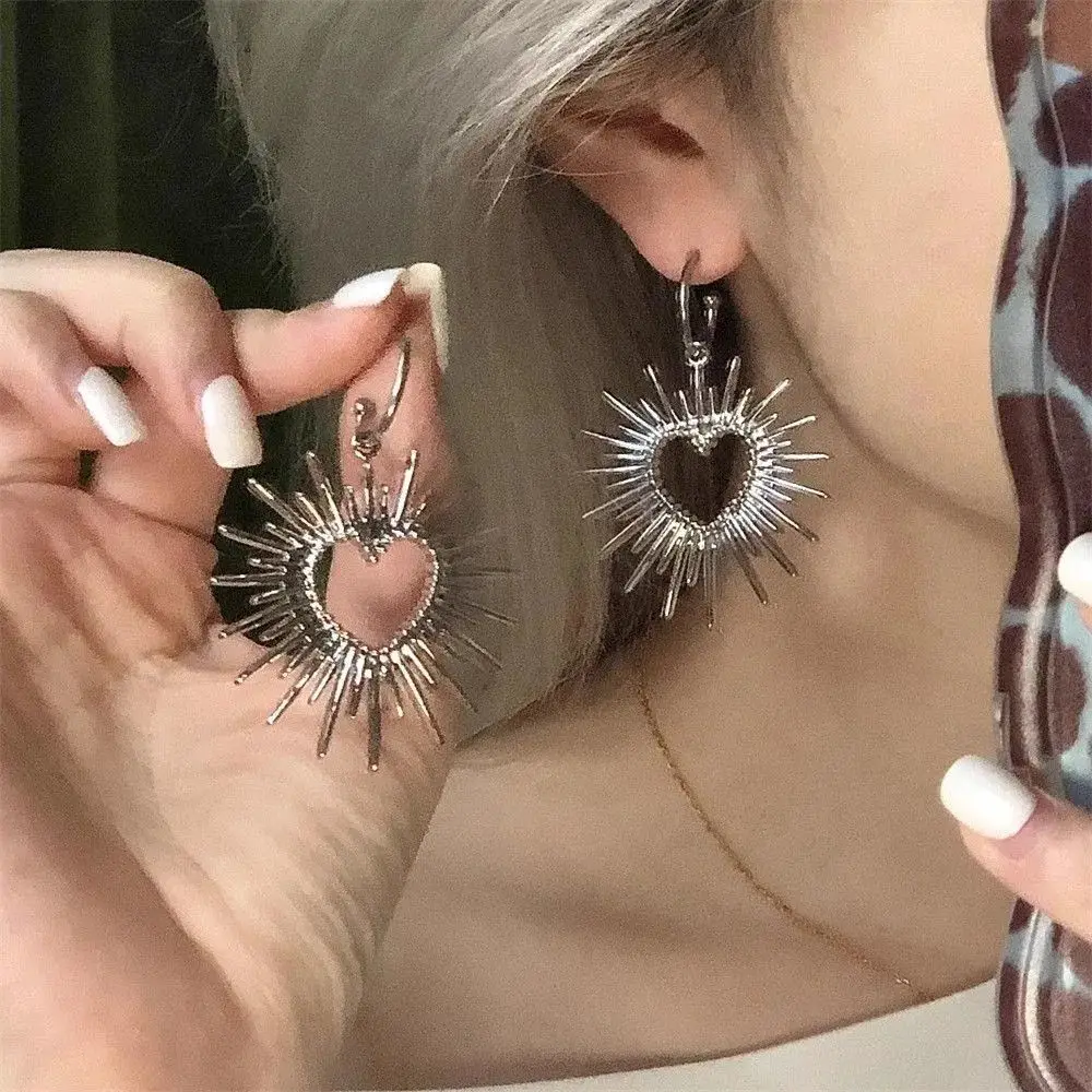 Exaggerated Silver Color Hollow Heart Earrings for Women Fashion Punk Charm Earrings Korean Fashion Aesthetic Accessories Gift