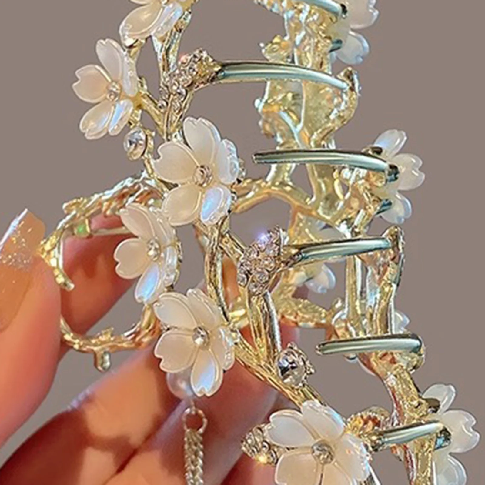 

Floral Shark Hair Clip for Women Updo Bun Ponytail Holder Large Shark Clip for Hair DIY Accessory Hair Styling