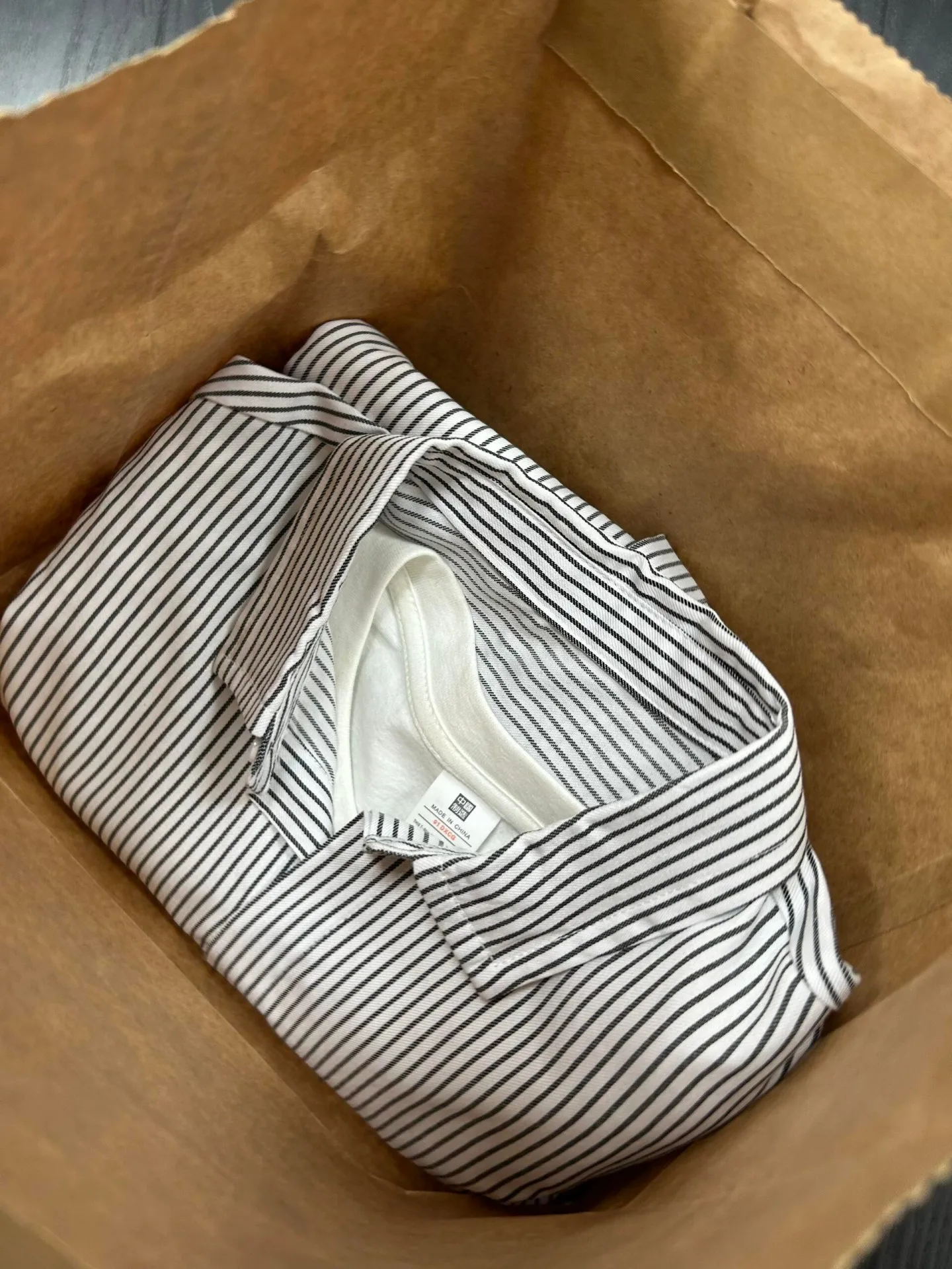 

American Stripe Long Sve Casual irt Men's Loose Fit Collared irt Autumn High-End Feeling Lazy Couple's Outfit