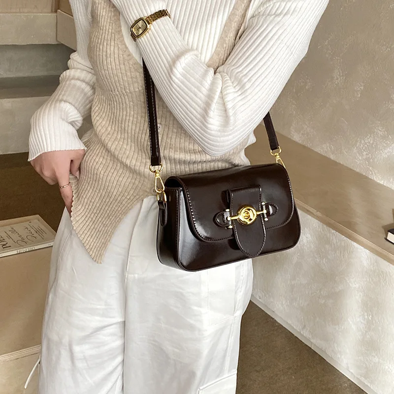

2026 New Retro Lock Buckle Women's Bag, Trendy Stylish Design, Versatile Small Square Bag, High-End Shoulder & Crossbody Bag