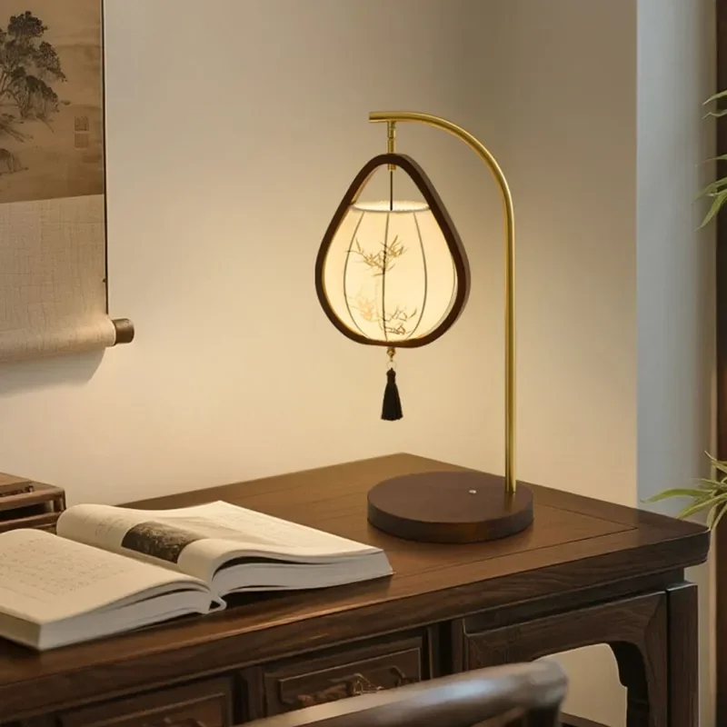 Vintage Solid Wood Table Lamp Medieval Style Bedside Light for Bedroom Living Room Study Retro Decorative Desk Lamp Home