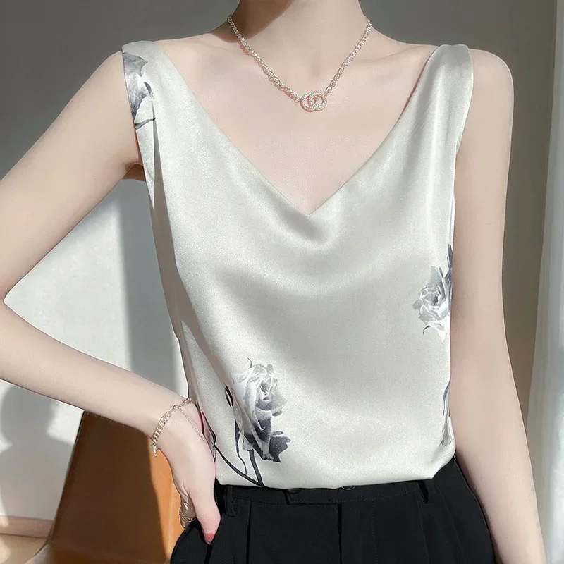 2025 Summer Women\'s V-neck Silk Top Satin Top With Beautiful Print Luxry Summer Vest Top Cropped Top Tops For Women Sexy Blouse