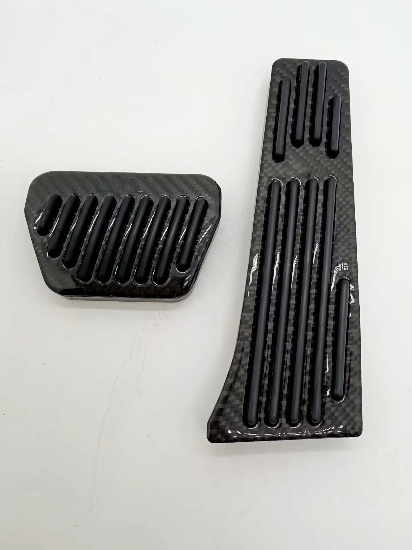 

For BMW 1234567 SeriesE46 E36 E38 E39 E60 E61 E82 E87 E90 E92 E93 E65Foot Rest Brake PedalFor Brake Accelerator Fuel Car Pedals