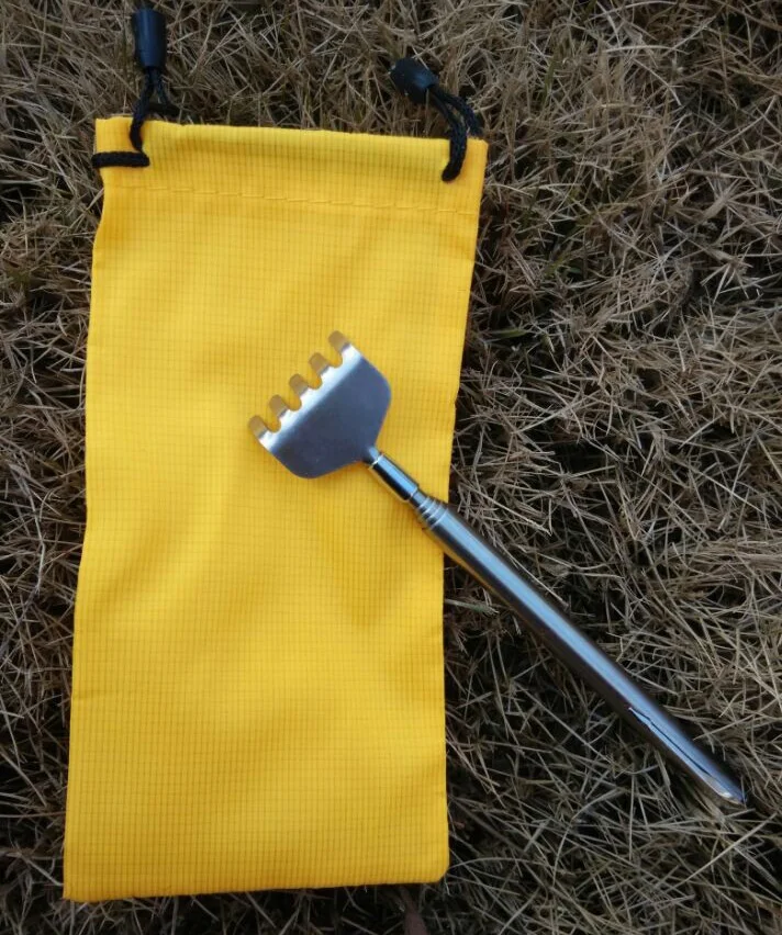 ステンレス鋼爪マッサージペンクマ伸縮式拡張可能なハンディバックスクラッチャー金属在庫 2018 最新最新