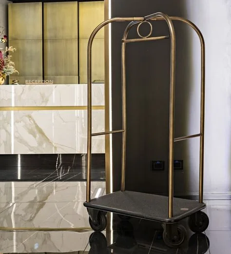 American Style New Luggage Trolley Hotel Luggage Trolley Bellman Four Wheels Bellboy Cart Service Trolley Luggage Carts